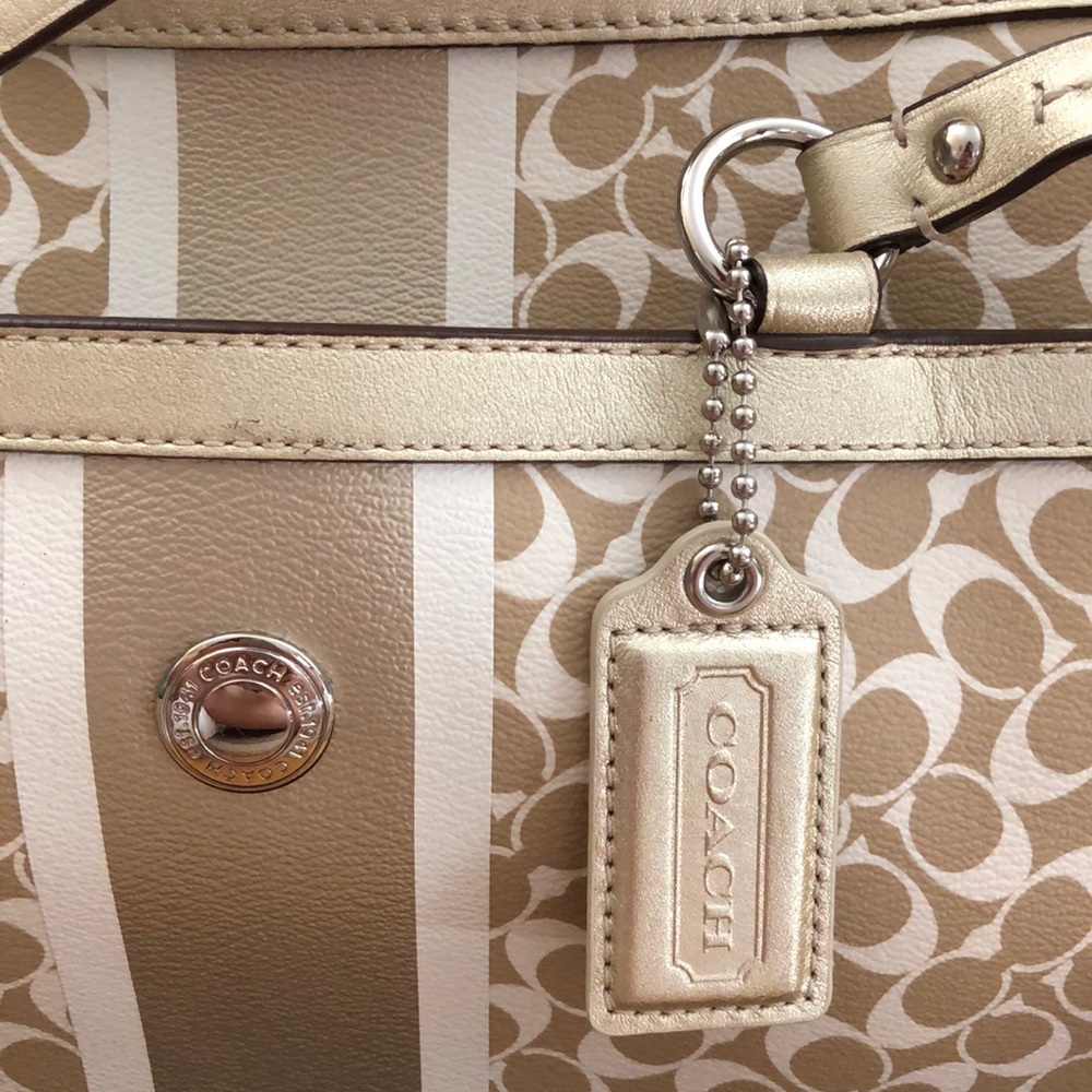 COACH satchel - Picture 3 of 8
